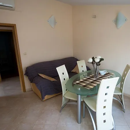 Ivana Apartman *